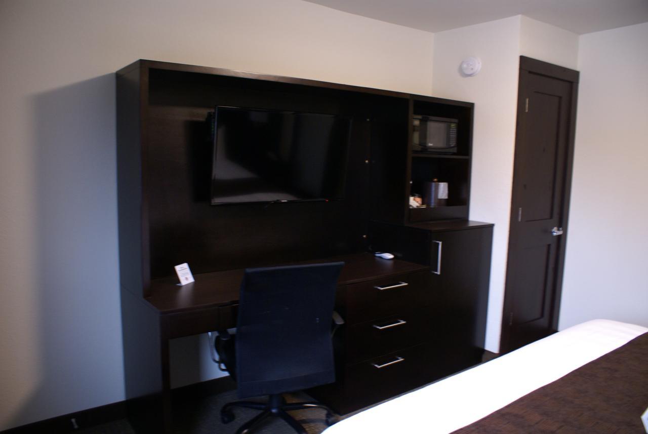 Boarders Inn & Suites By Cobblestone Hotels - Syracuse ภายนอก รูปภาพ
