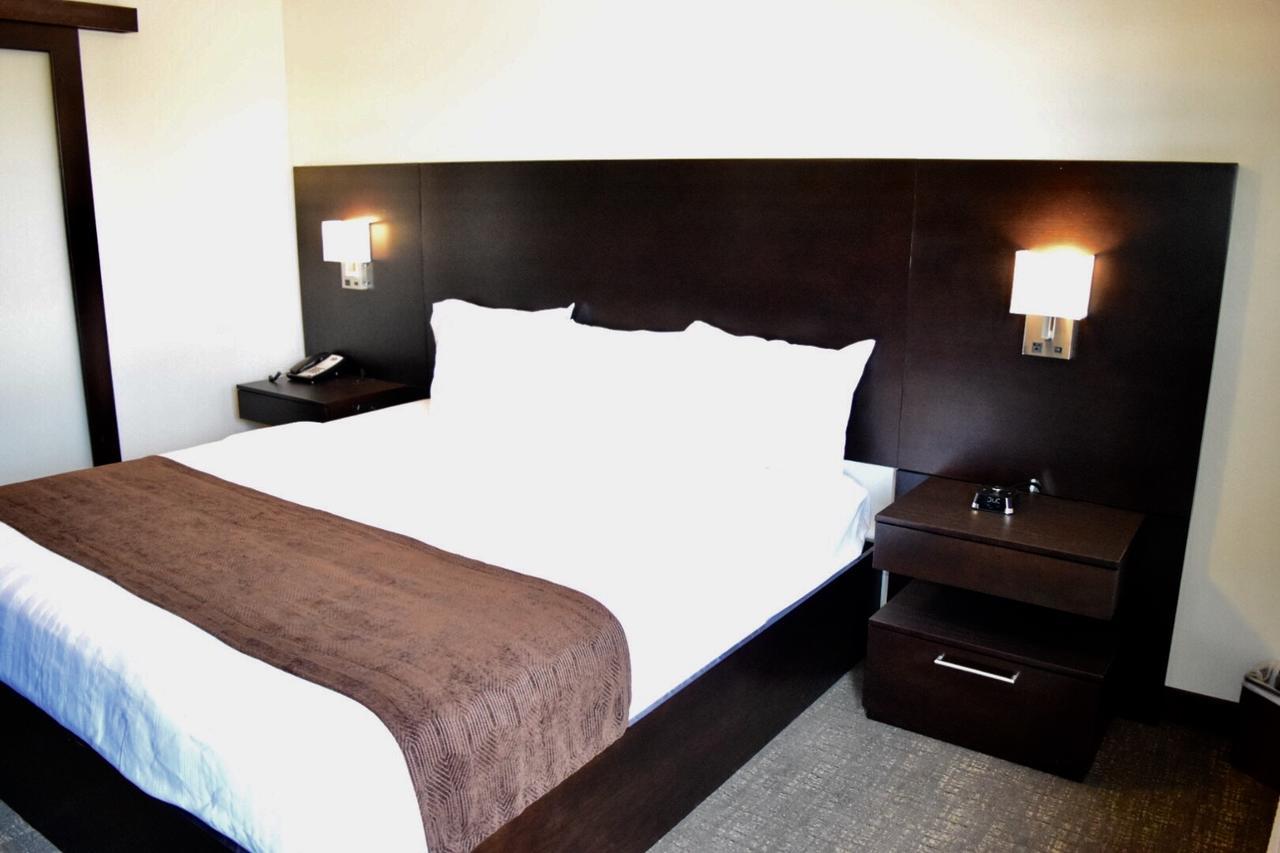 Boarders Inn & Suites By Cobblestone Hotels - Syracuse ภายนอก รูปภาพ