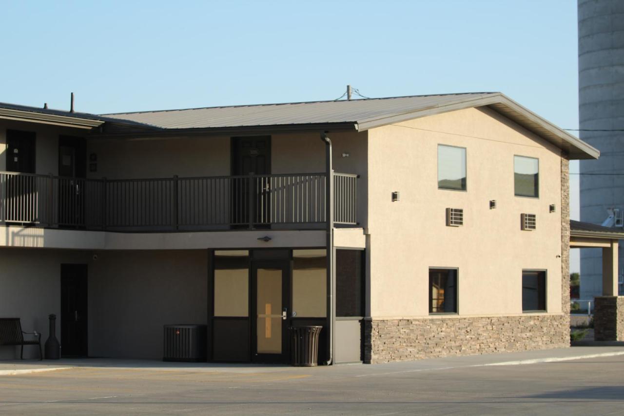 Boarders Inn & Suites By Cobblestone Hotels - Syracuse ภายนอก รูปภาพ